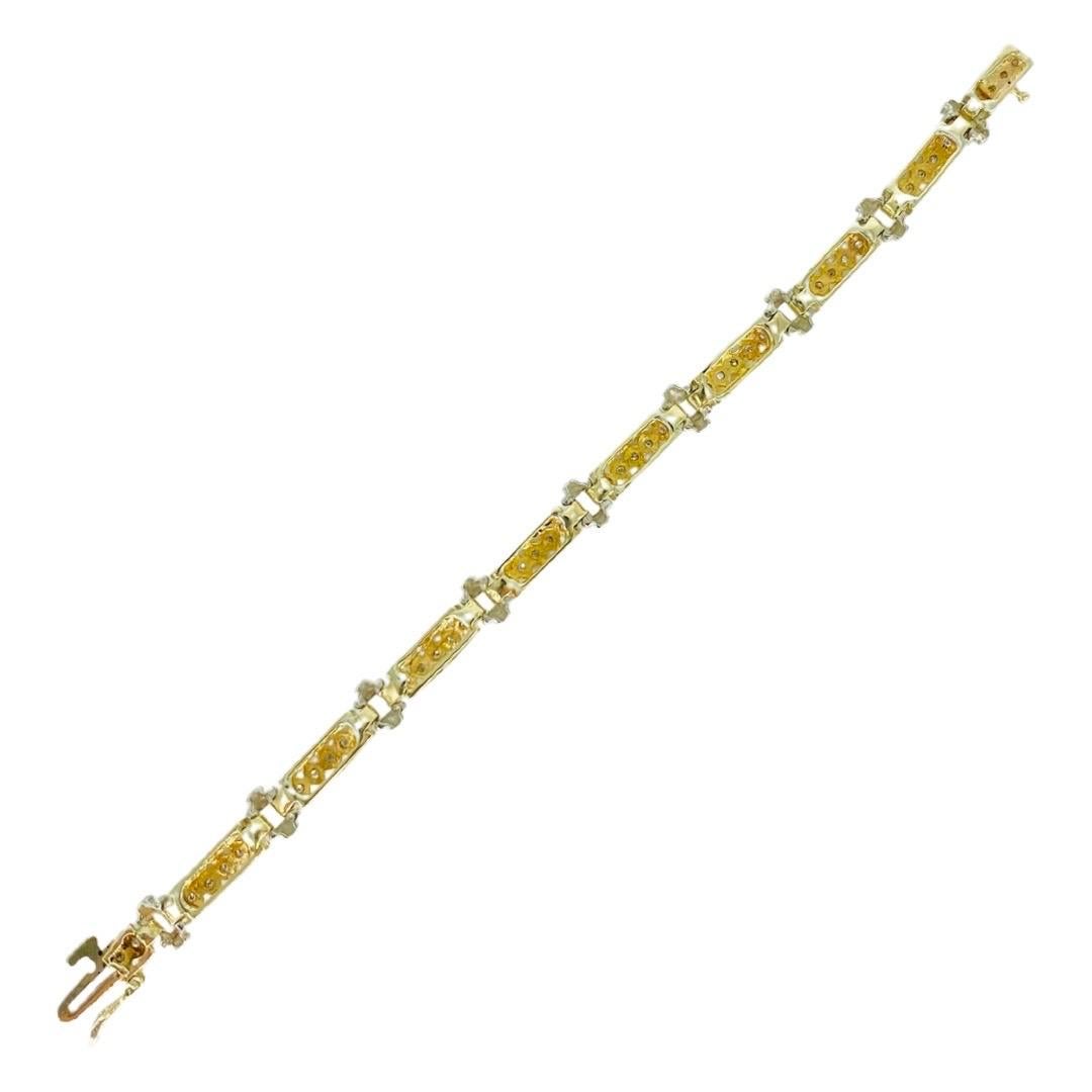 Vintage 1.50 Total Carat Weight Diamonds Two-Tone 14k Gold Bracelet In Excellent Condition For Sale In Miami, FL