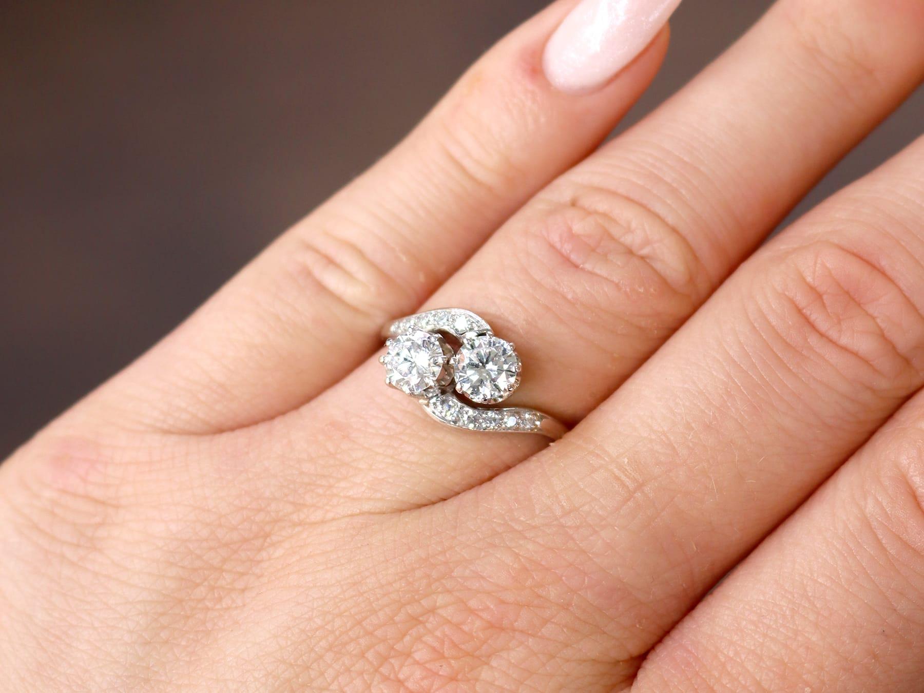 Round Cut Vintage 1.50ct Diamond and 18k White Gold Twist Ring Circa 1960 For Sale
