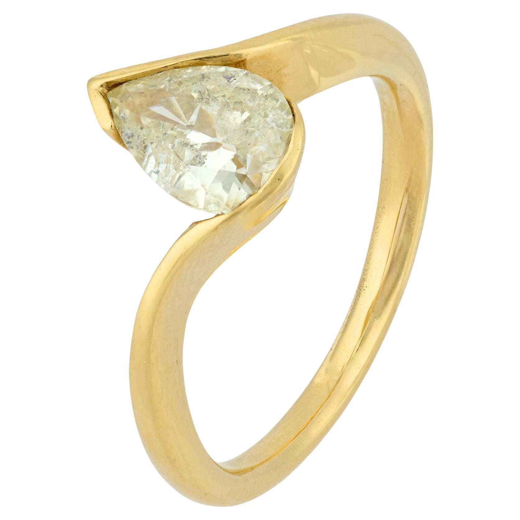 Vintage 1.52 carat pear shape diamond 14k yellow gold engagement ring For Sale