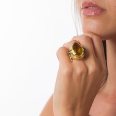 Vintage 15.30 carat citrine and emerald 18k yellow gold ring