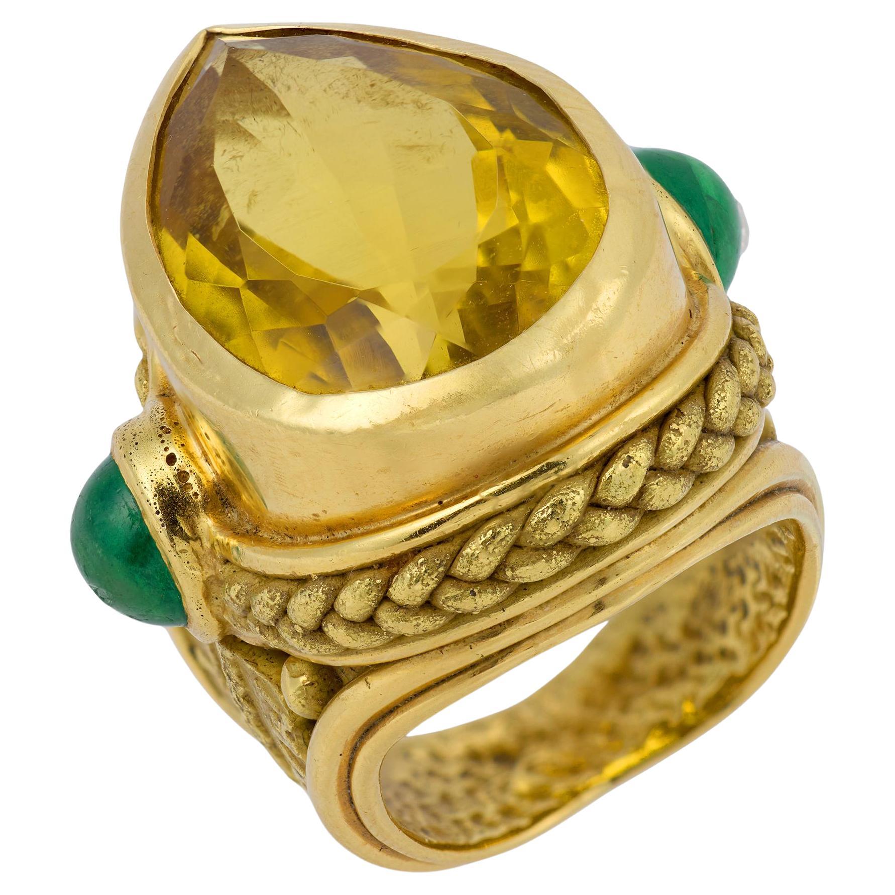 Vintage 15.30 carat citrine and emerald 18k yellow gold ring en venta