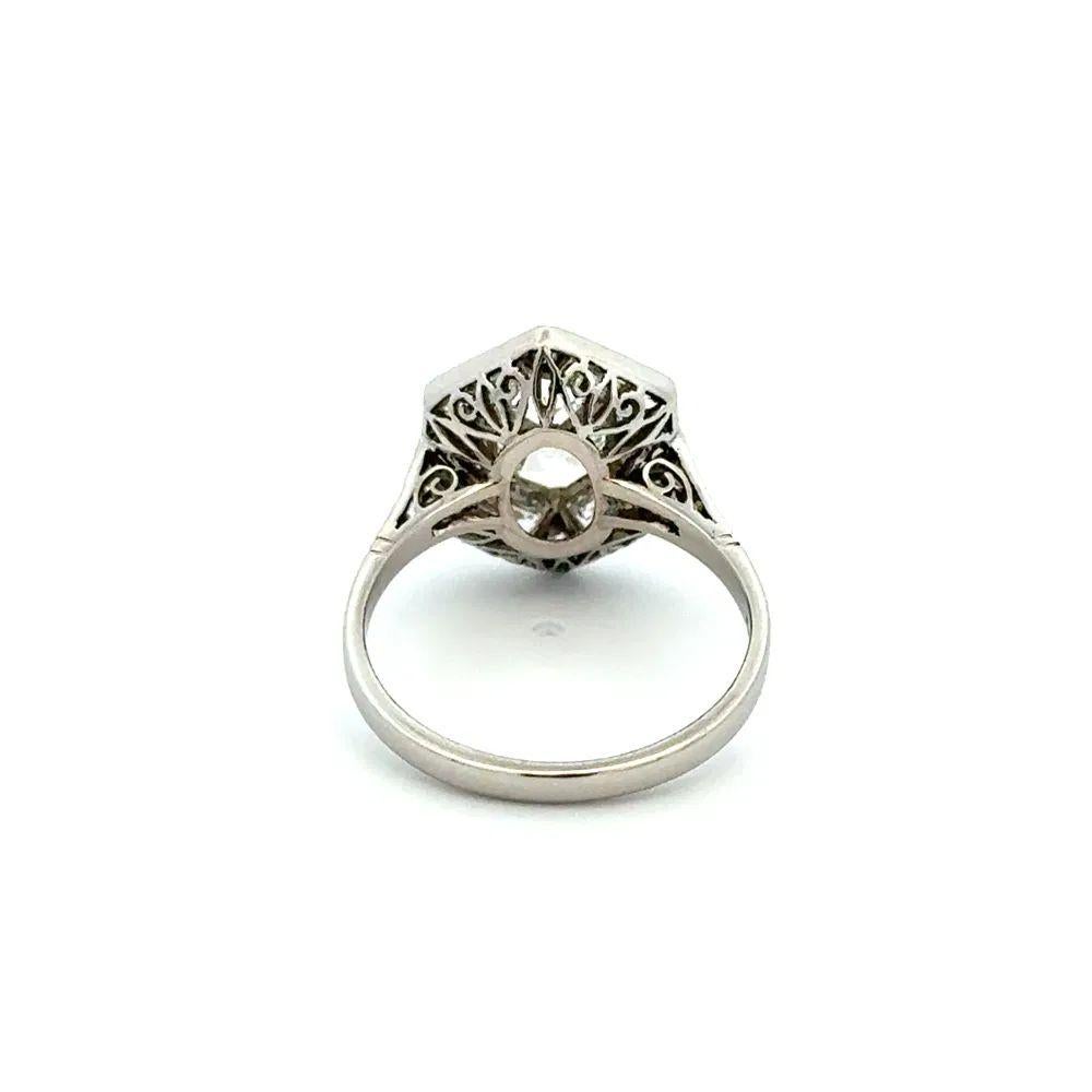 Vintage 1.54 Carat Octagonal Diamond GIA Platinum Filigree Statement Ring In Excellent Condition For Sale In Montreal, QC