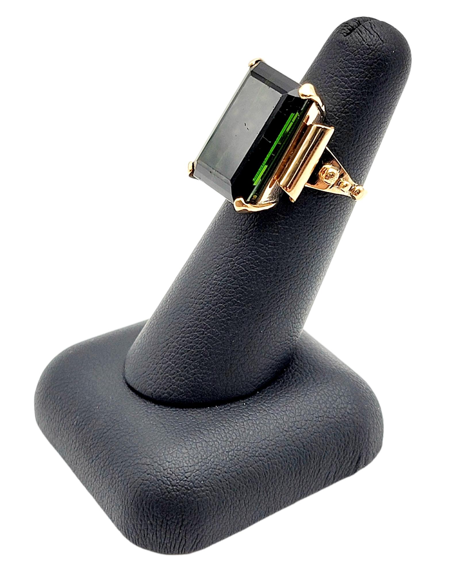 Vintage 15.58 Carat Emerald Cut Green Tourmaline Cocktail Ring in Yellow Gold For Sale 3