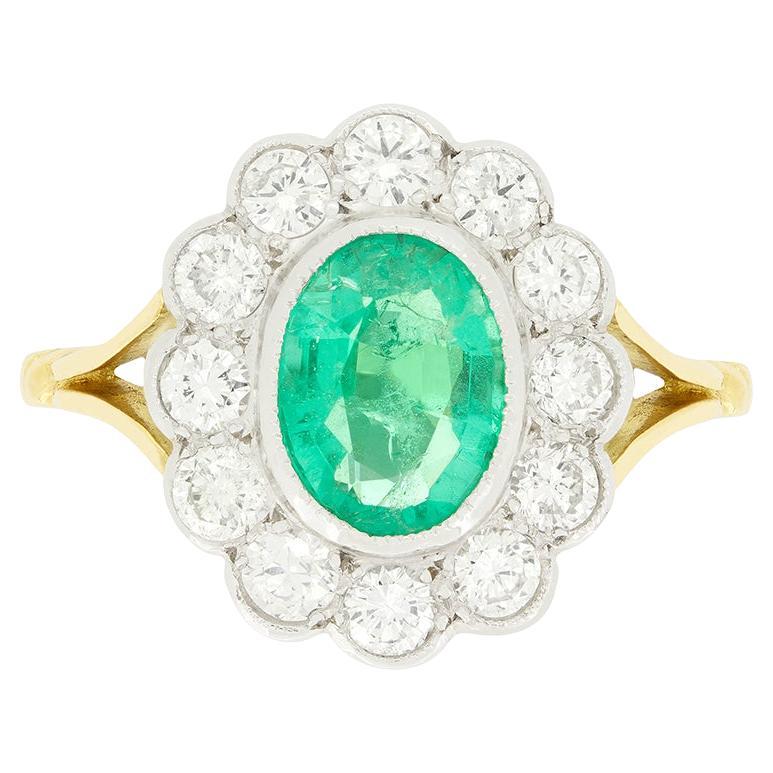 Anillo vintage en racimo de esmeraldas y diamantes de 1,55 ct, c.1970 en venta