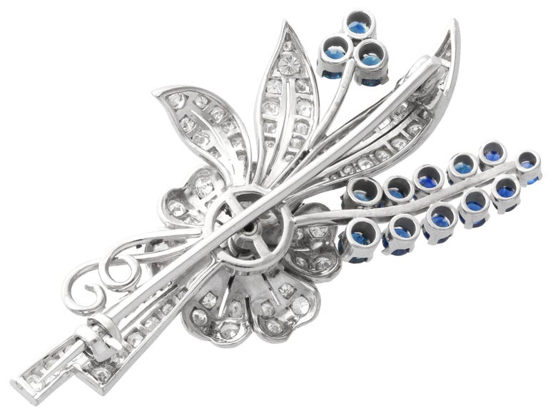 Women's or Men's Vintage 1.57 Carat Sapphire and 1.89 Carat Diamond White Gold Brooch For Sale
