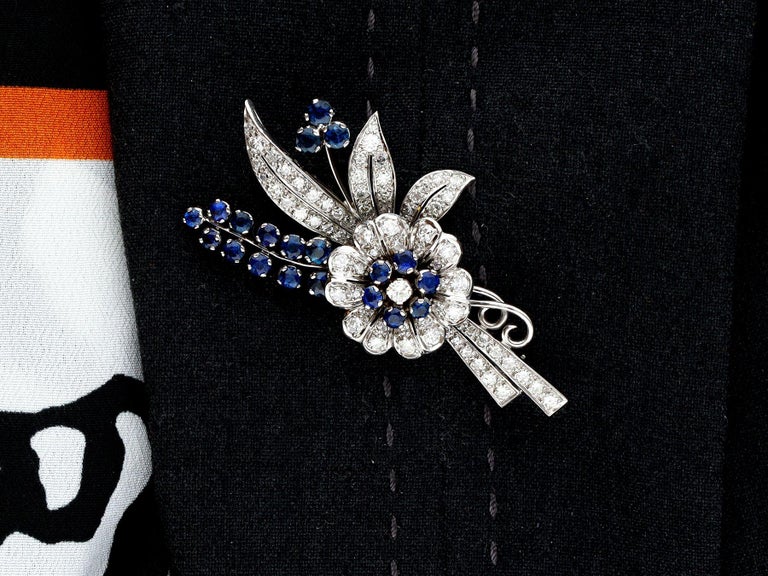 Vintage 1.57 Carat Sapphire and 1.89 Carat Diamond White Gold Brooch For Sale 3
