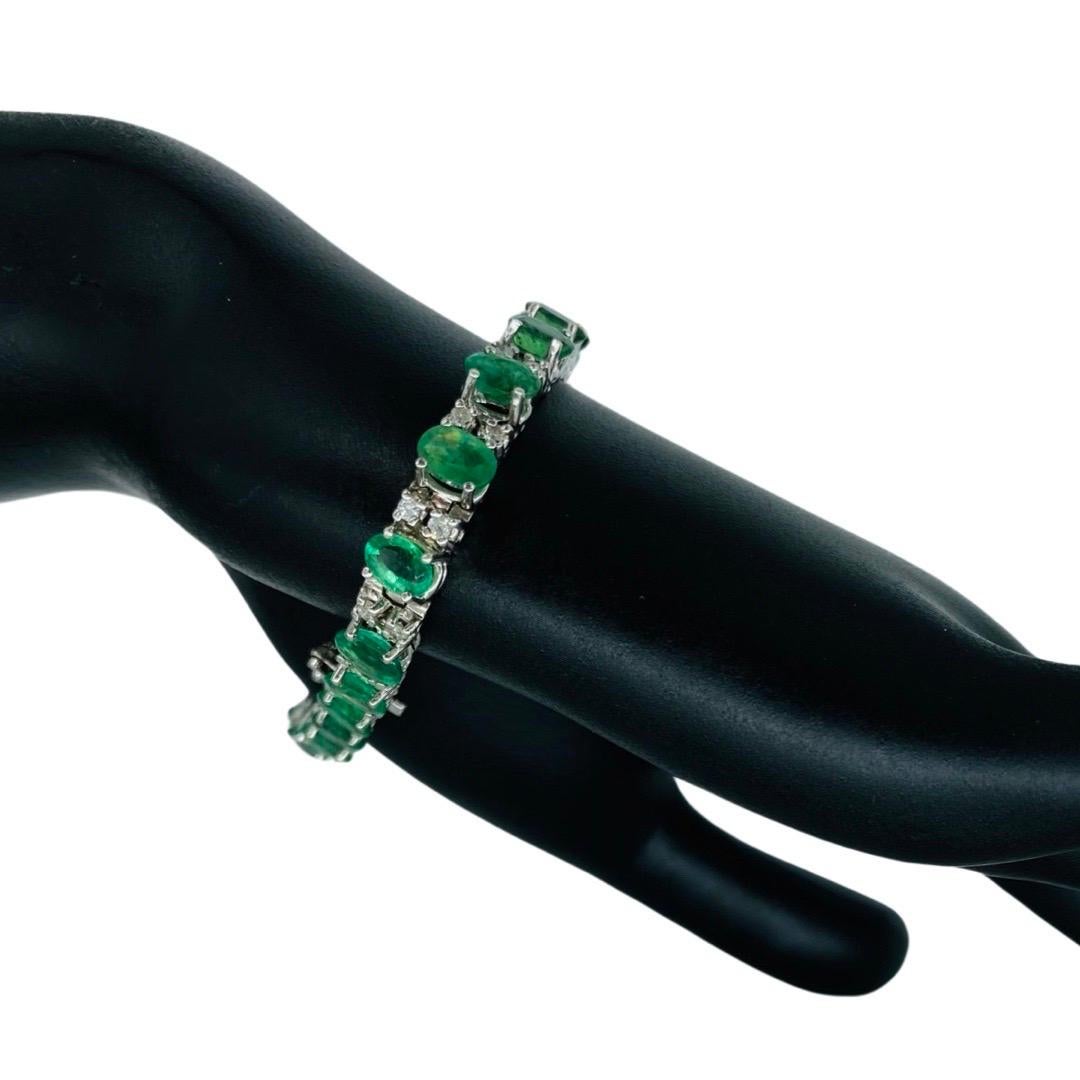 Vintage 15.92 Carat Total Weight Emerald and Diamonds Tennis Bracelet White Gold For Sale 3