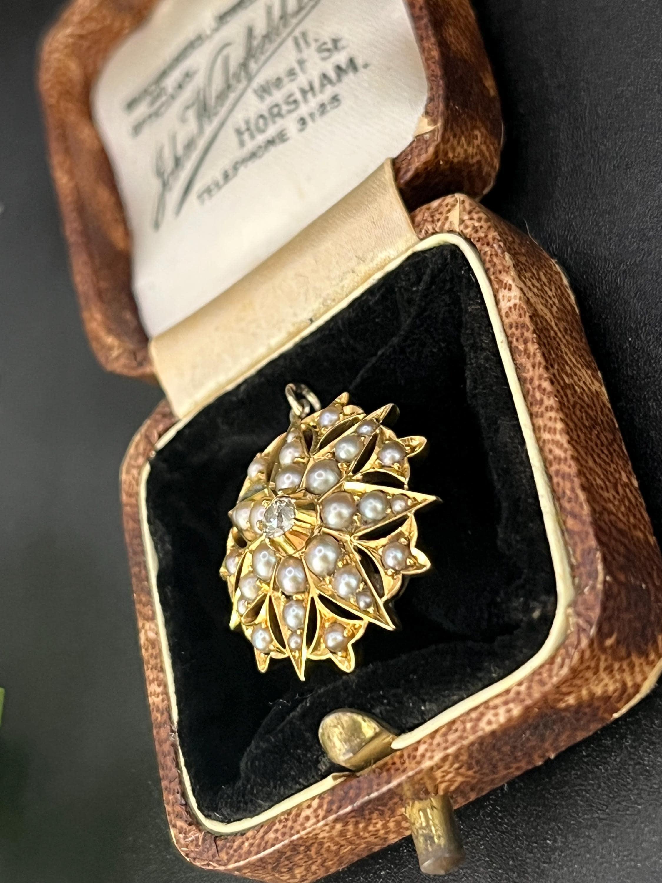 Colgante vintage de oro amarillo de 15 ct, diamantes y perlas, circa 1910 en venta 1
