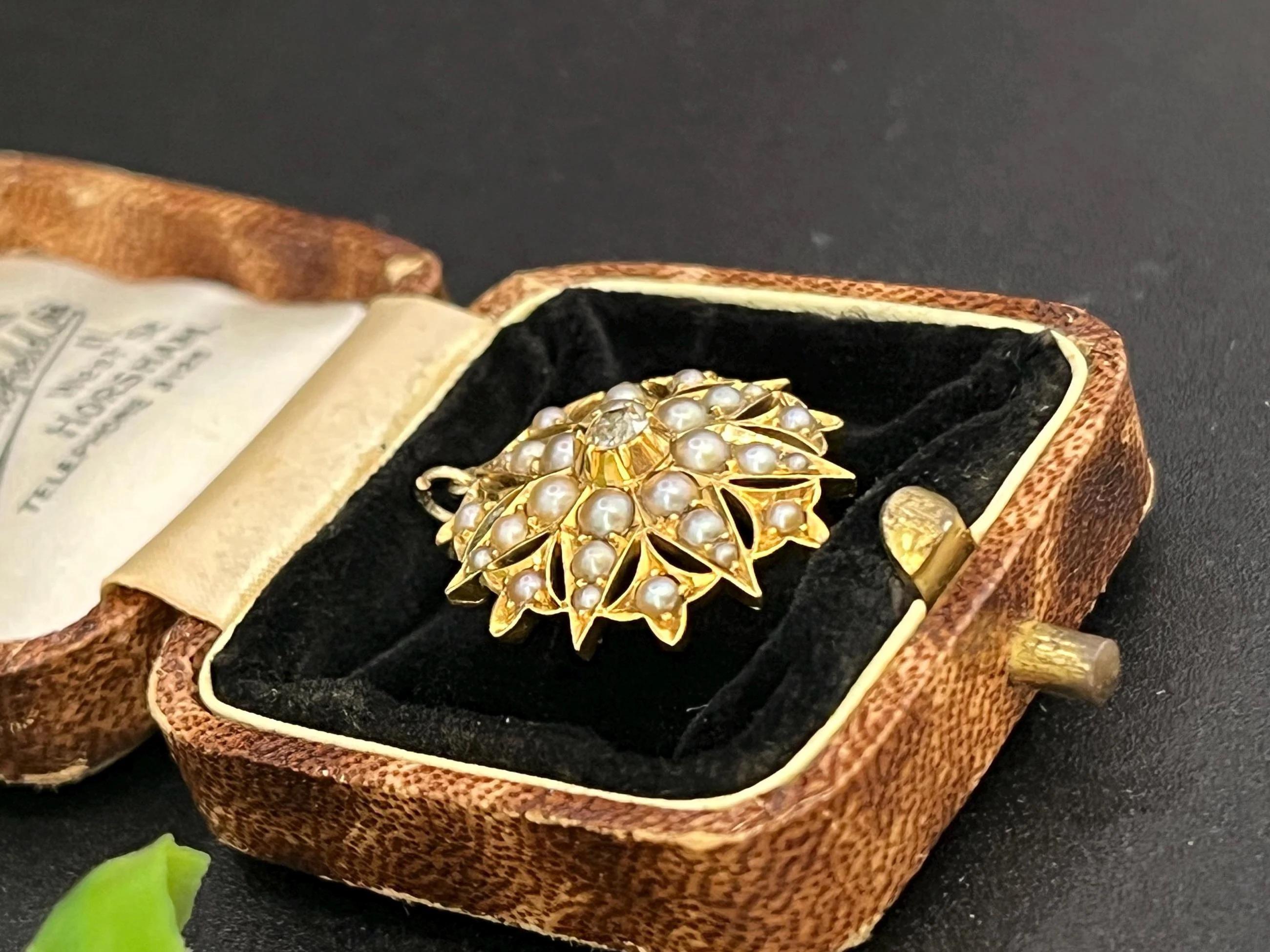 Colgante vintage de oro amarillo de 15 ct, diamantes y perlas, circa 1910 en venta 2