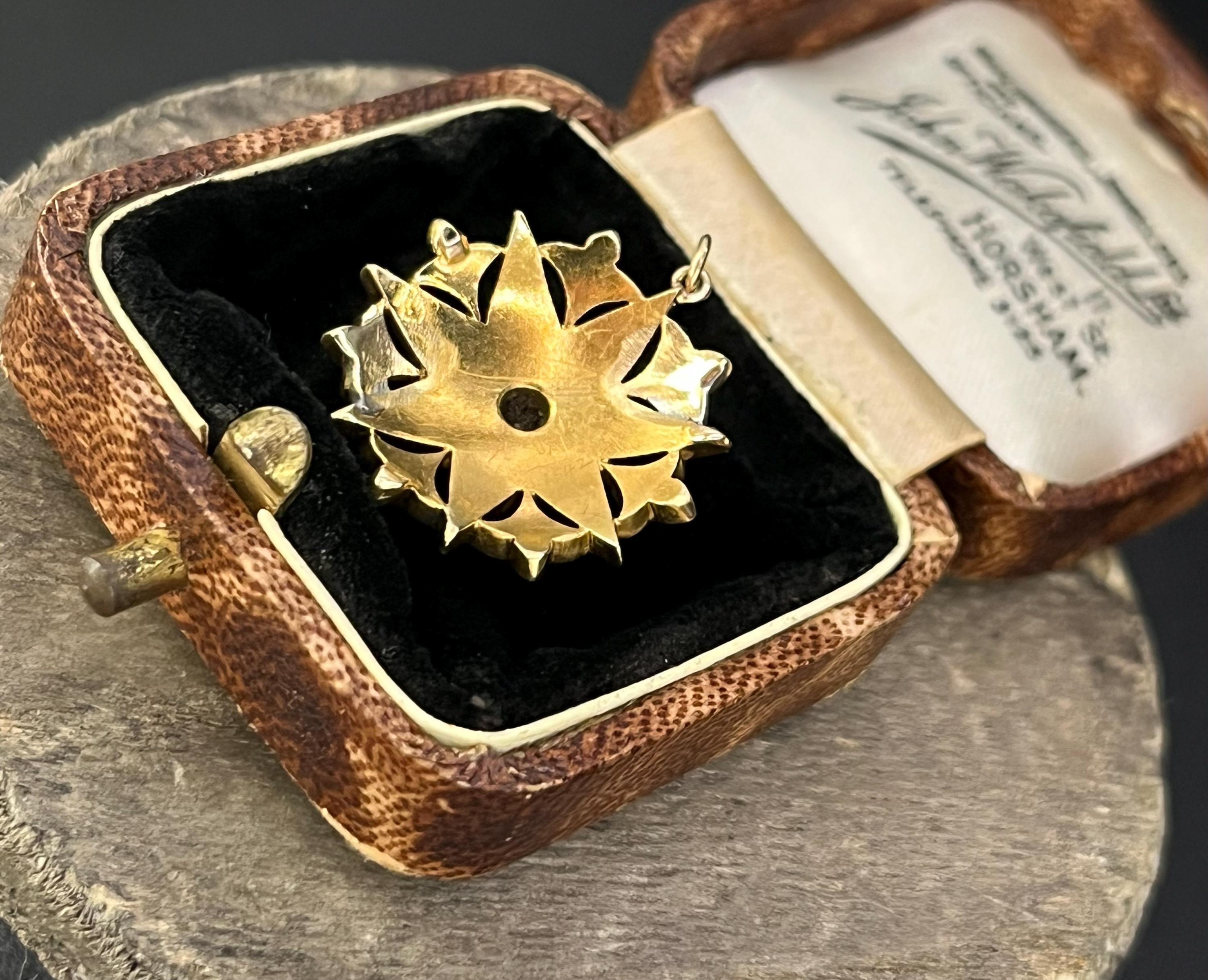 Colgante vintage de oro amarillo de 15 ct, diamantes y perlas, circa 1910 en venta 3