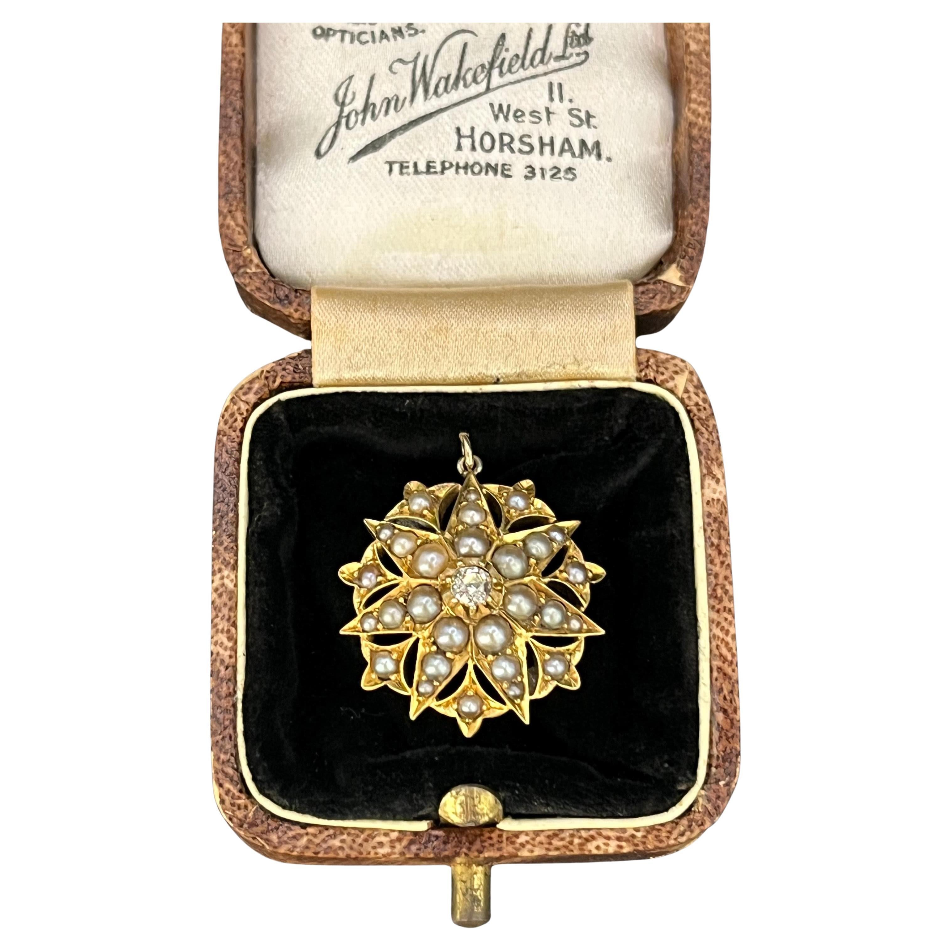 Colgante vintage de oro amarillo de 15 ct, diamantes y perlas, circa 1910 en venta