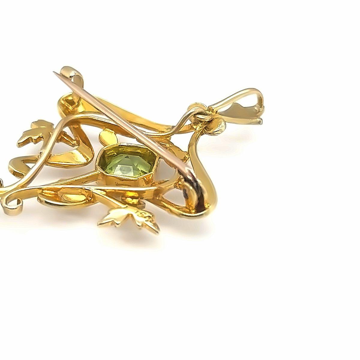Vintage 15ct Yellow Gold Peridot and Seed Pearl Pendant/Brooch 2