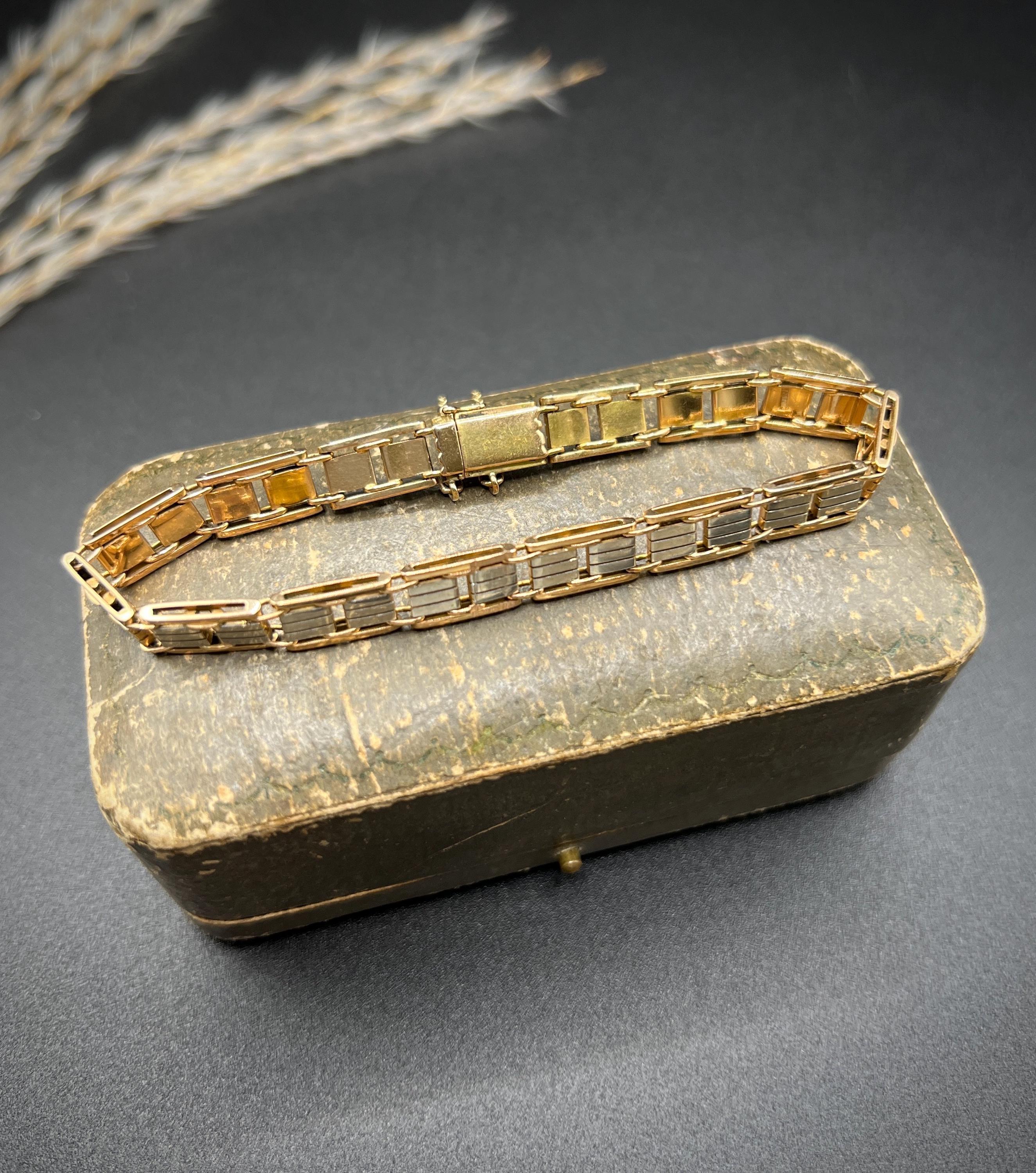 Bracelet bicolore en or jaune 15ct et platine, années 1930 en vente 3