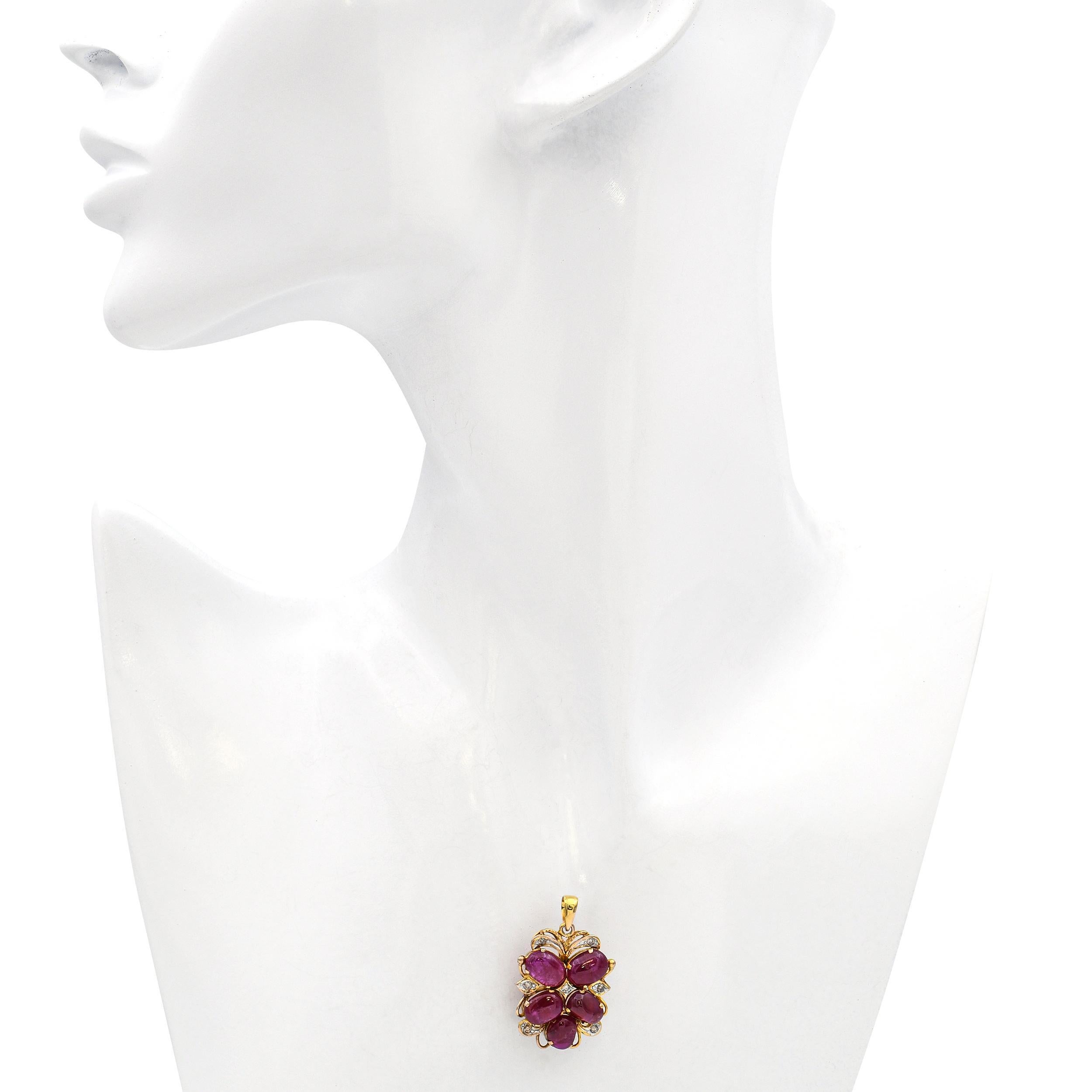 Taille mixte Pendentif vintage en or jaune 15k 8.2tcw rubis et 0.1tcw diamant en vente