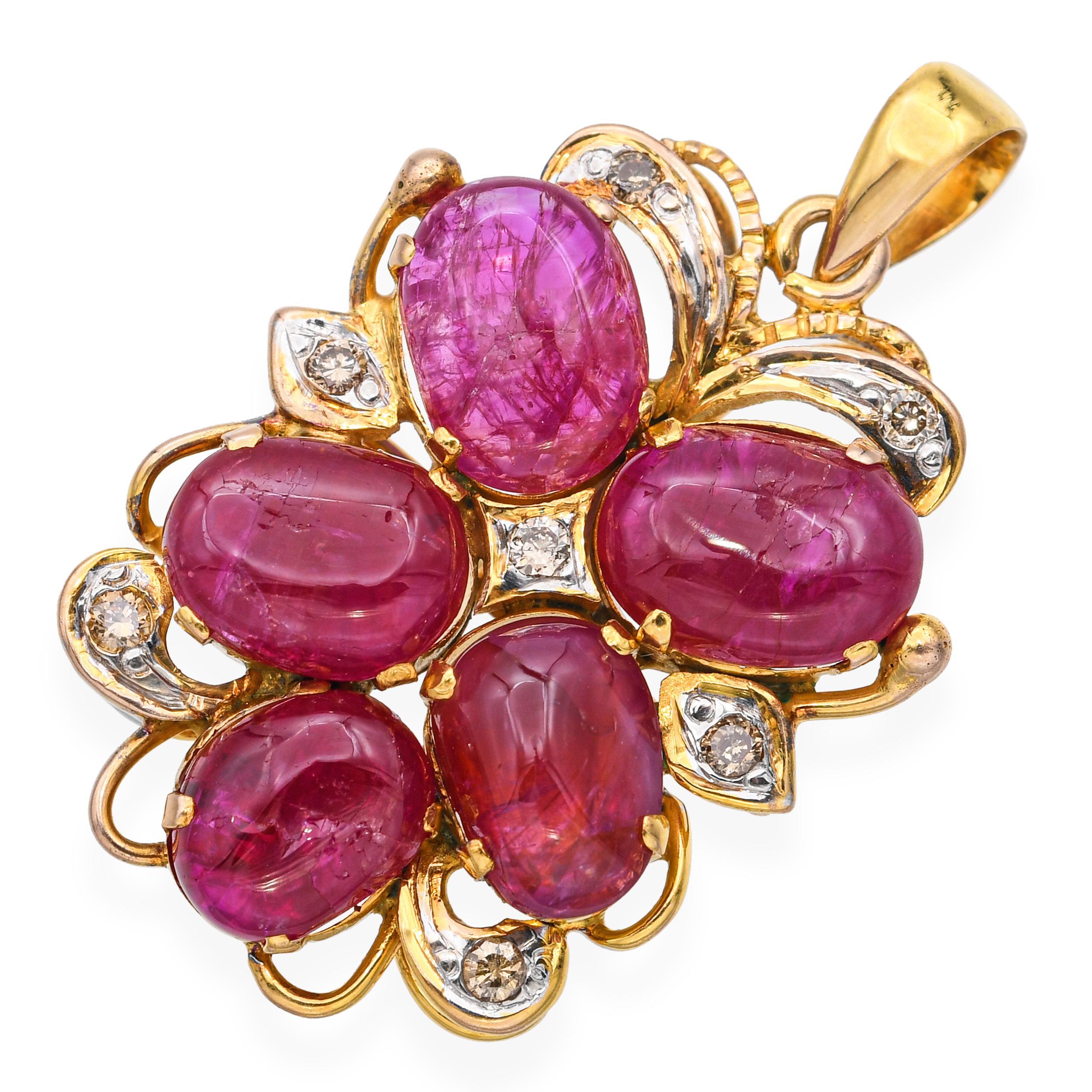 Pendentif vintage en or jaune 15k 8.2tcw rubis et 0.1tcw diamant Pour femmes en vente
