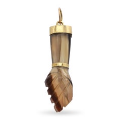 Vintage 15k Yellow Gold Agate Figa Hand Amulet Pendant