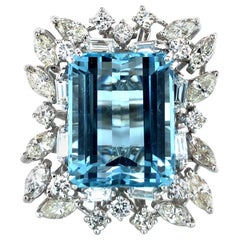 Vintage 16 Carat Aquamarine and Diamonds Cocktail Ring in 14 Karat White Gold