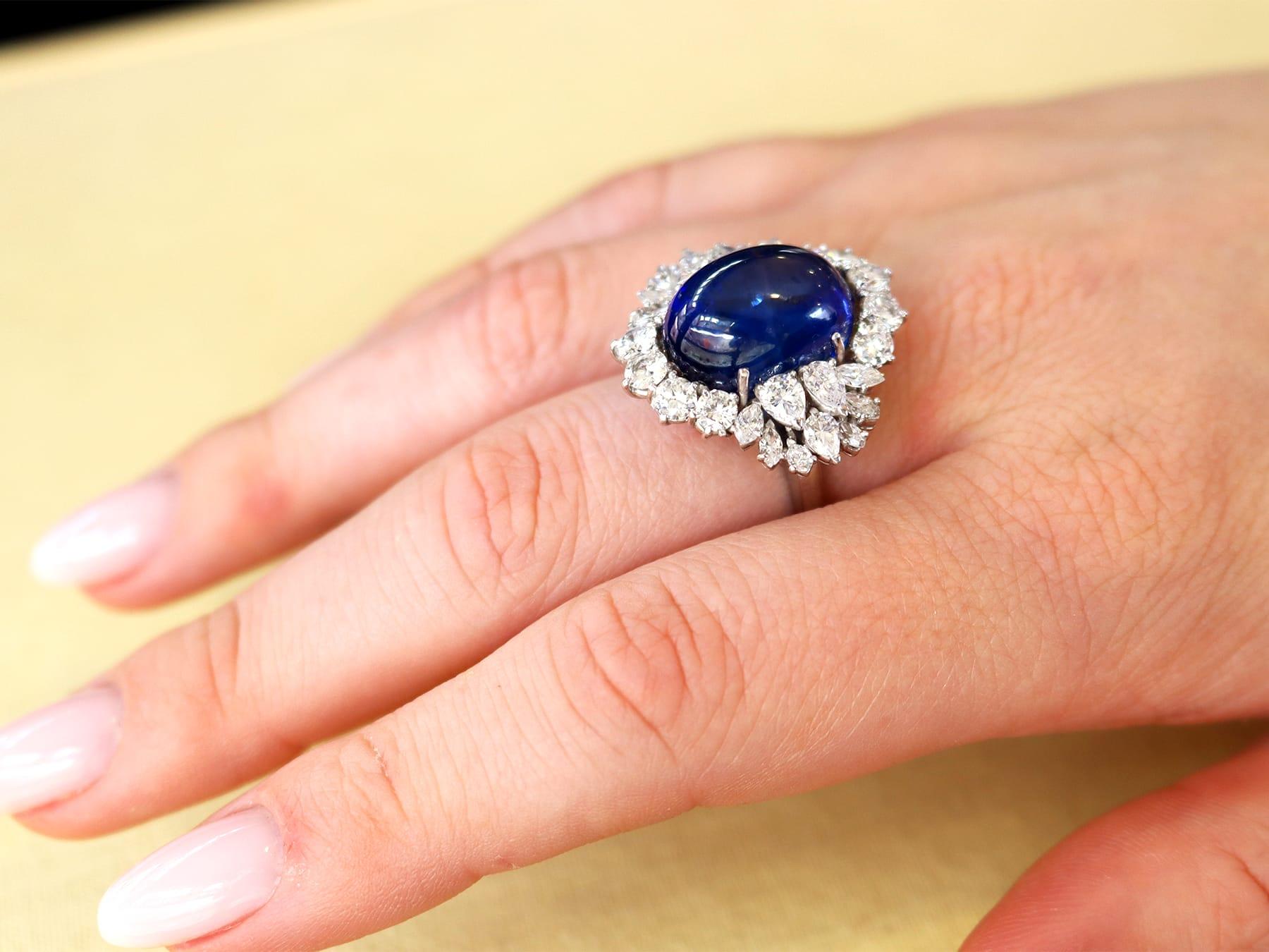 Anello di fidanzamento in platino con zaffiro di Ceylon da 16 carati e diamante da 4,95 carati. In condizioni ottime in vendita a Jesmond, Newcastle Upon Tyne