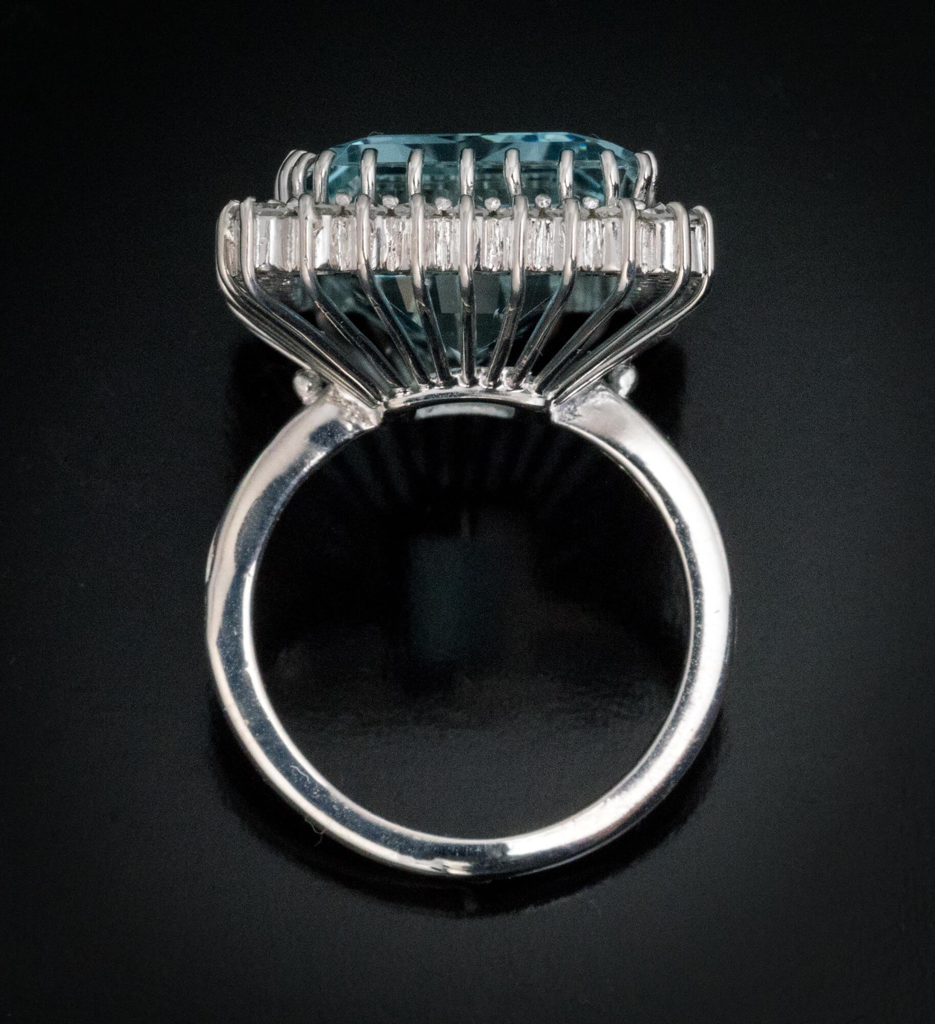 Cocktail-Ring mit 16 Karat Aquamarin und Diamant im Vintage-Stil Damen im Angebot