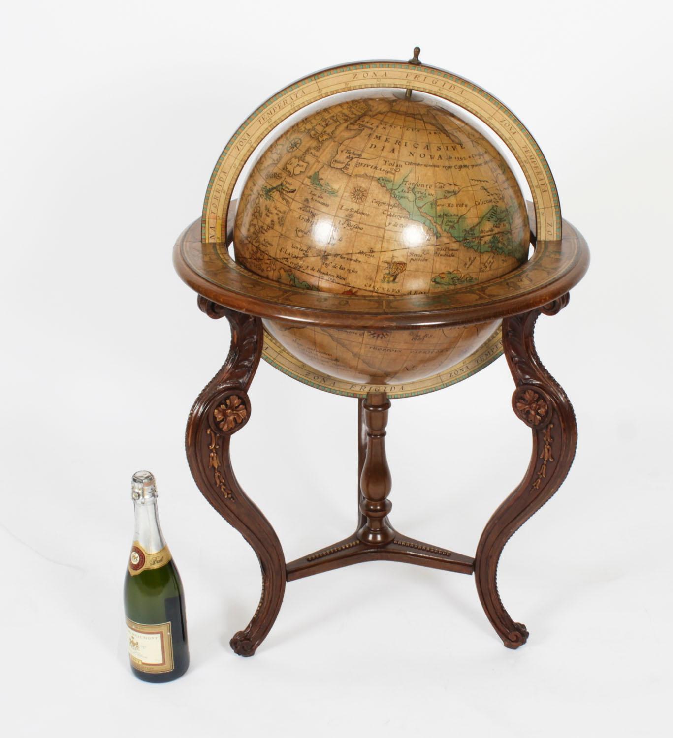 Vintage 16 inch Terrestrial Library Globe on Stand Donati, Milano 20th Century 7