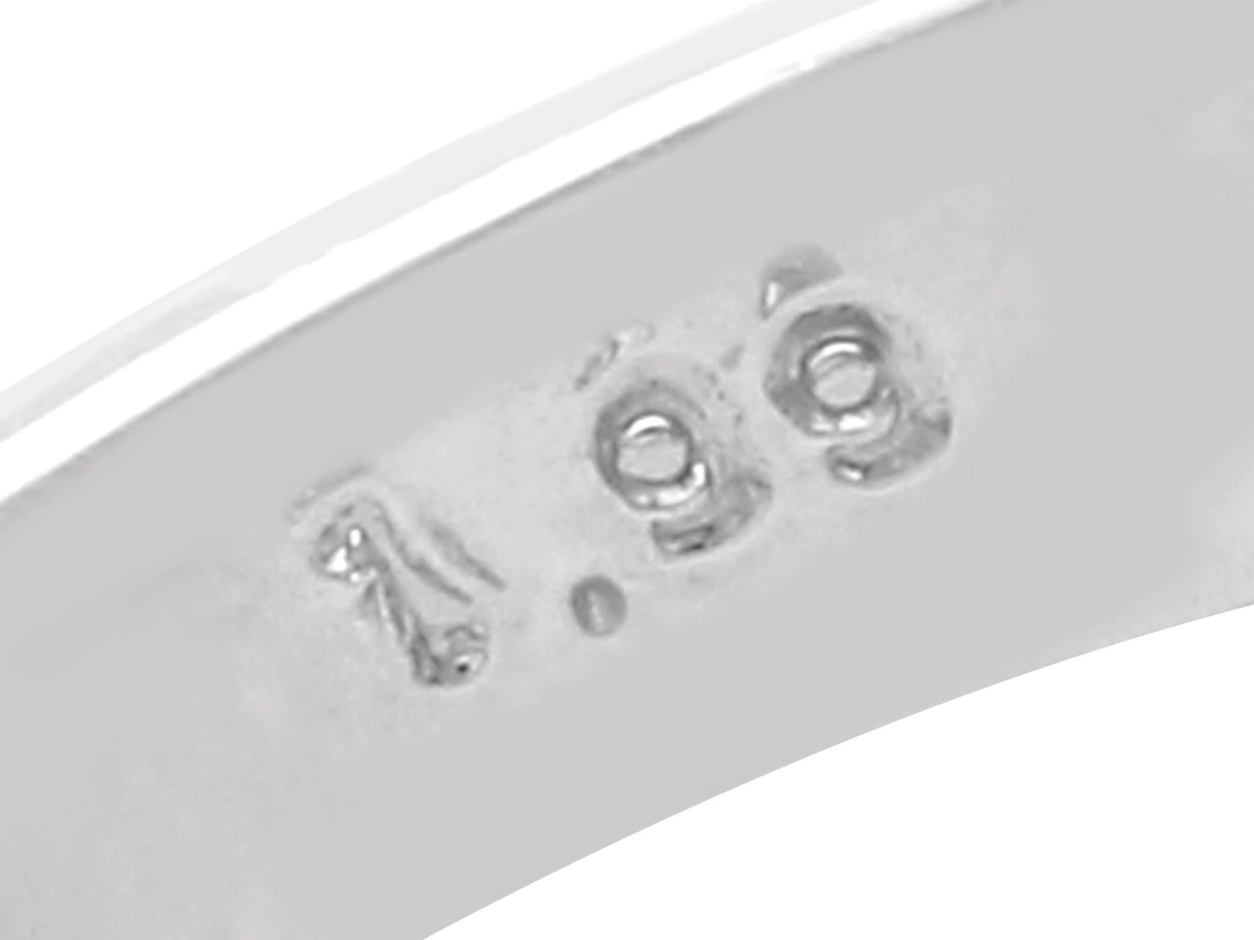 Zafiro vintage de 1,60 quilates Diamante de 1,99 quilates Anillo de vestido de platino Circa 1990 en venta 8