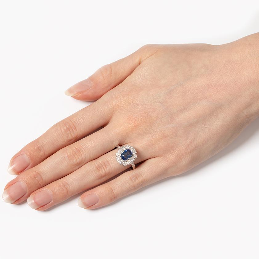 Vintage-Cluster-Ring mit 1,60 Karat Saphir und Diamant, ca. 1960er Jahre für Damen oder Herren im Angebot