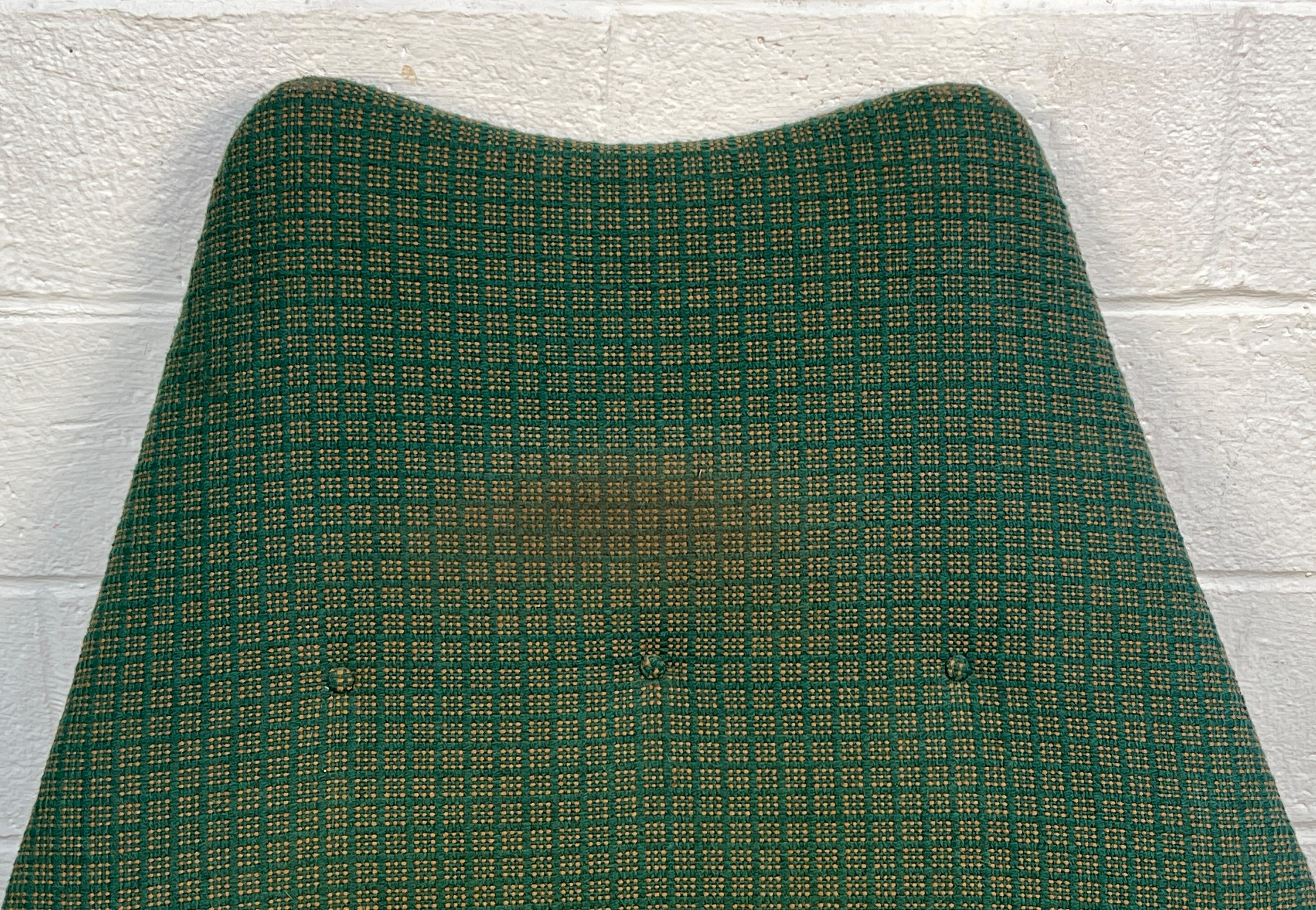 Vintage 1611-C Wingback Lounge Chair par Adrian Pearsall en vente 6