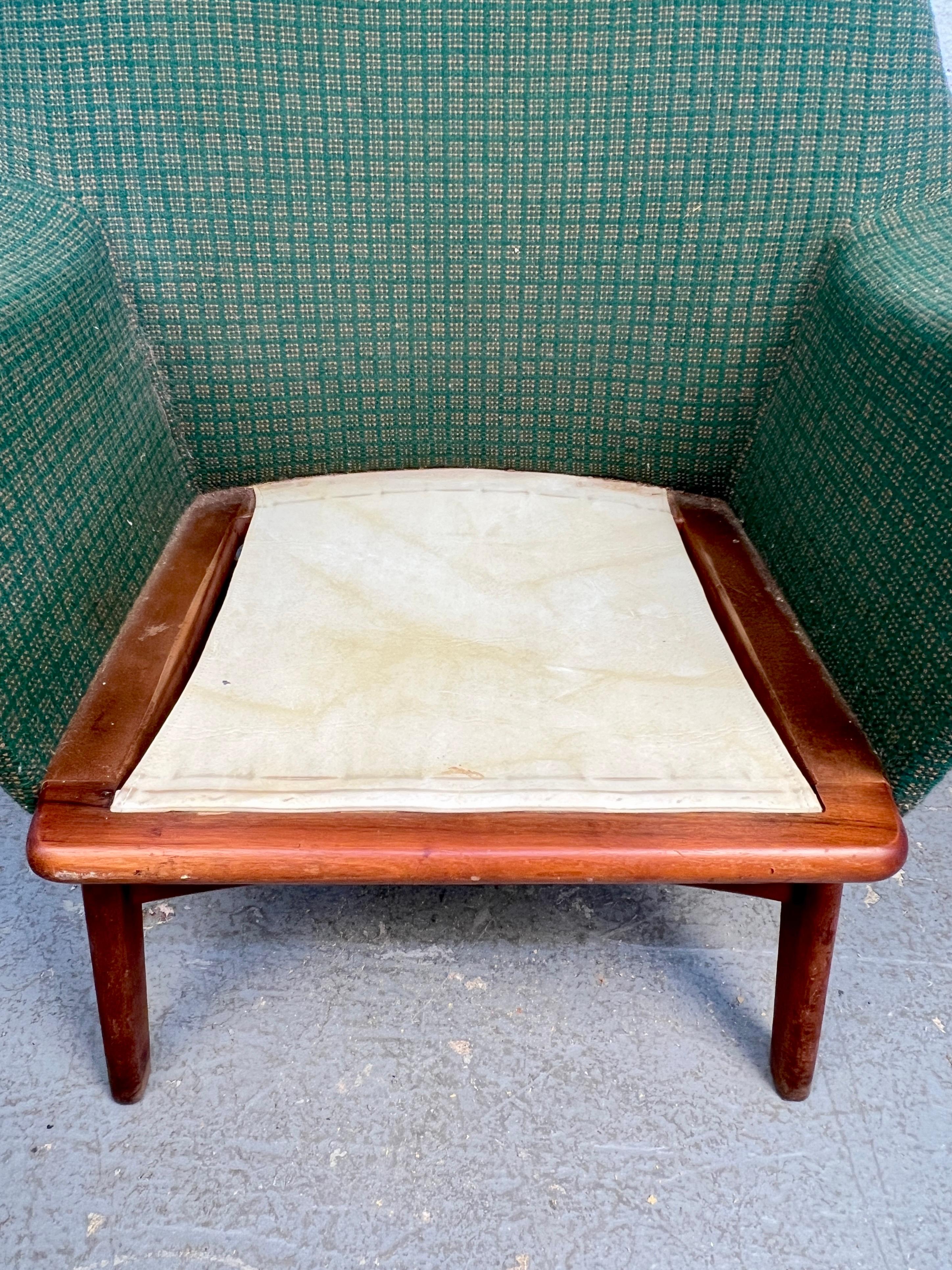 Vintage 1611-C Wingback Lounge Chair par Adrian Pearsall en vente 1