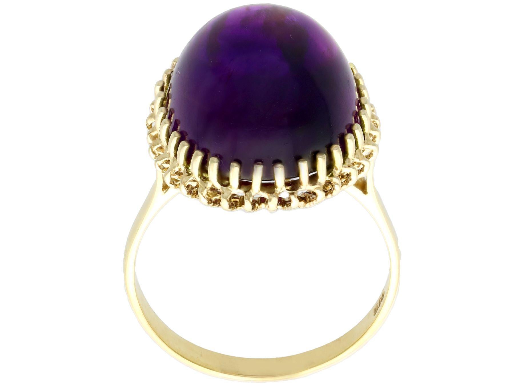 Cocktailring aus Gelbgold mit 16,13 Karat Amethyst im Cabochon-Schliff und Gelbgold im Angebot 1