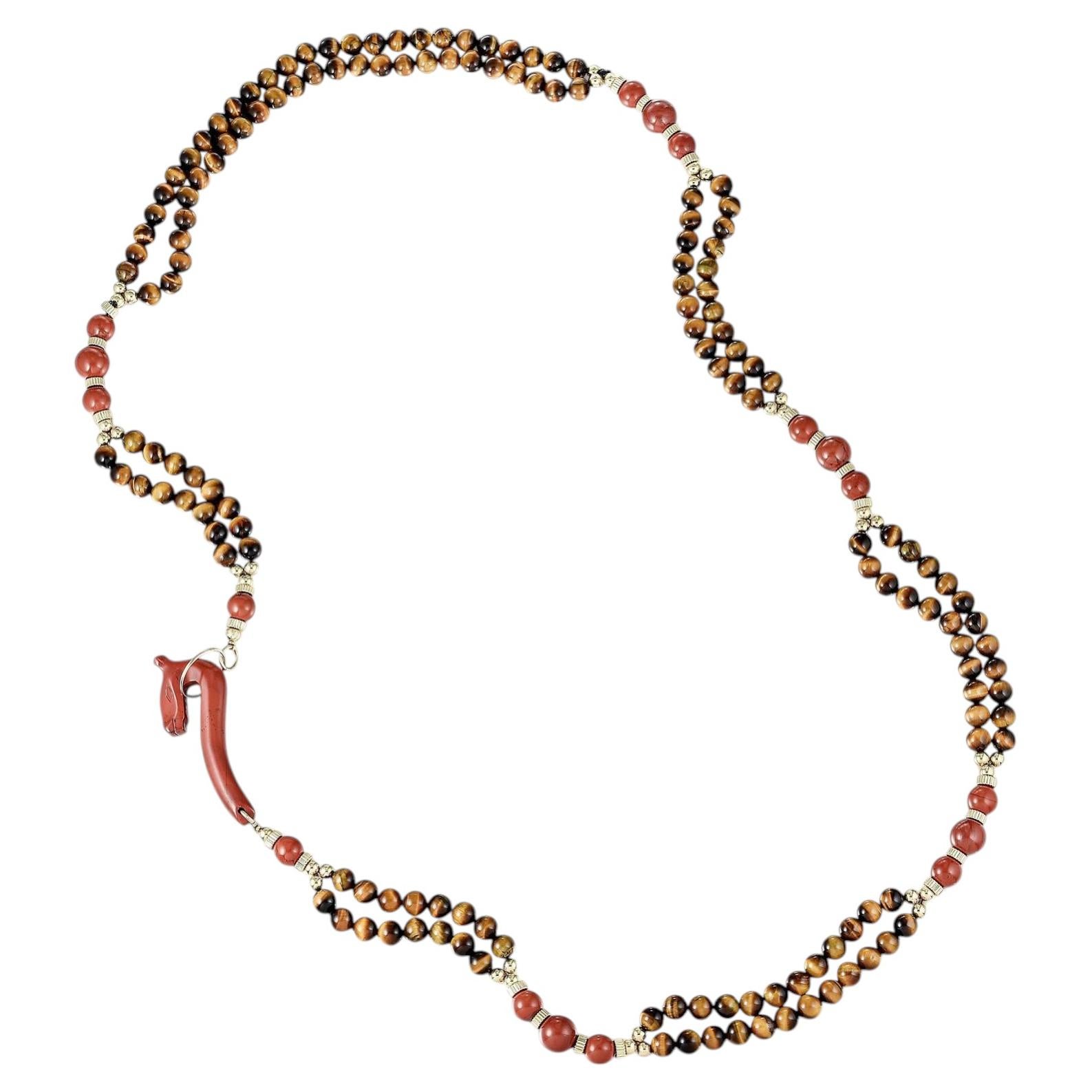 Vintage 162.20 Grammes Tiger Eye And Coral 18 Karat Gold Gems Stone Necklace