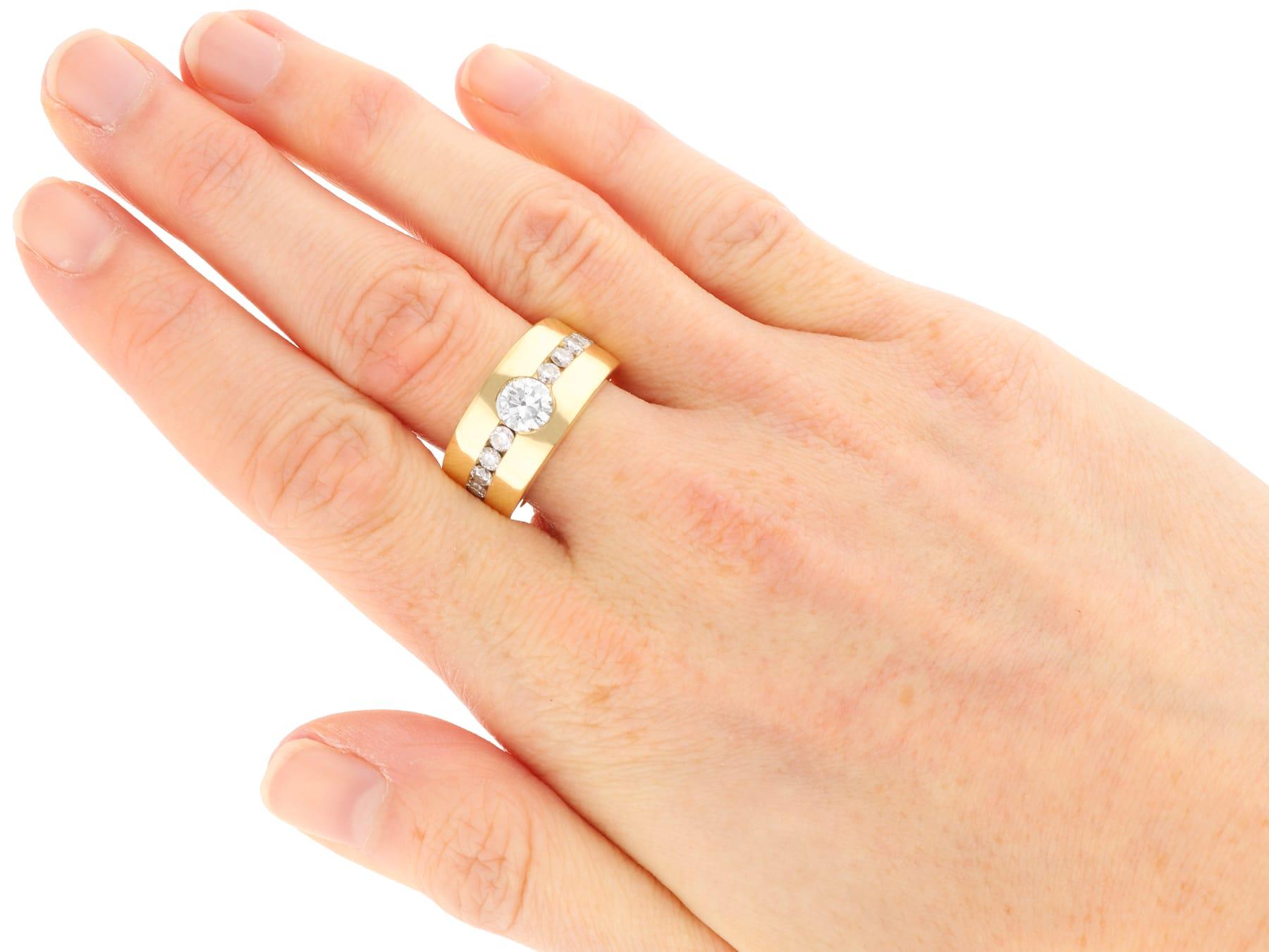 Vintage 1.65 Carat Diamond and 18k Yellow Gold Ring Circa 1990 For Sale 2