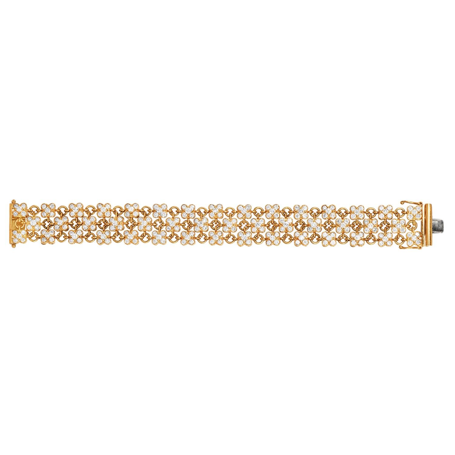 Bracelet vintage à trois rangées de diamants 16,50 carats et or 18 carats à motif de fleurs Pour hommes en vente