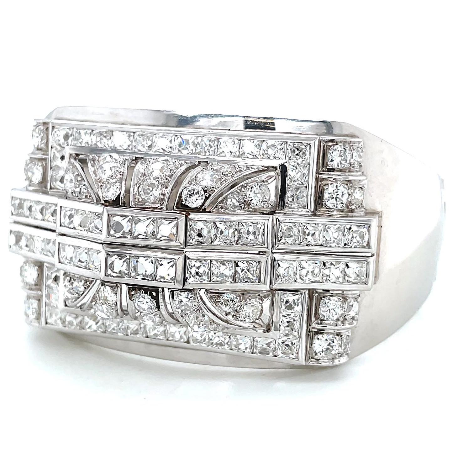 French Art Deco 16.56 Carat French Diamond Platinum Bangle In Excellent Condition In Beverly Hills, CA