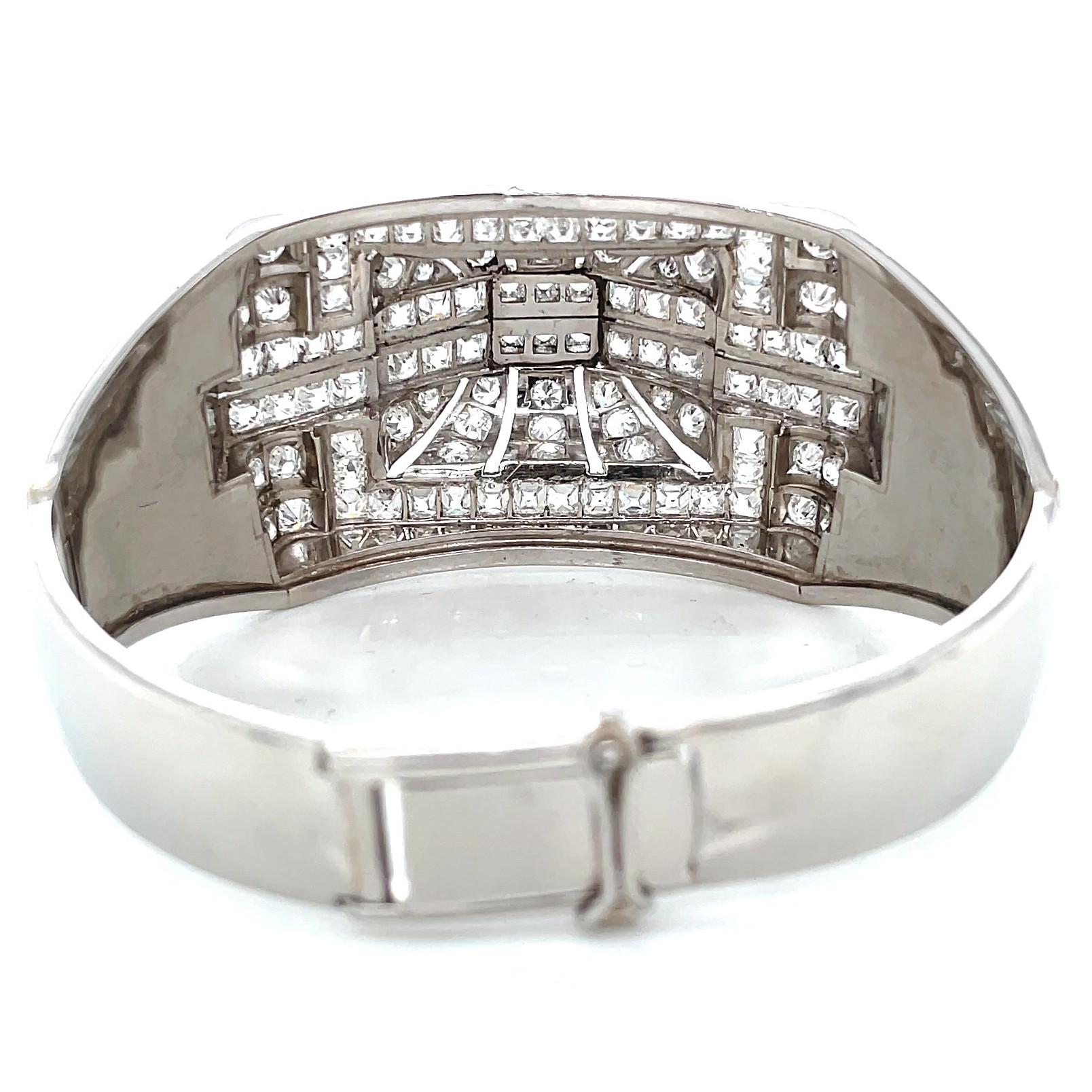 Women's or Men's French Art Deco 16.56 Carat French Diamond Platinum Bangle