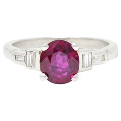 Vintage 1.66 Carats Ruby Diamond Platinum Gemstone Ring