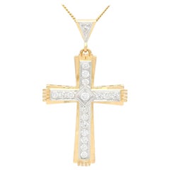 Vintage 1.68 Carat Diamond and 18 Karat Yellow Gold Cross Pendant, circa 1940