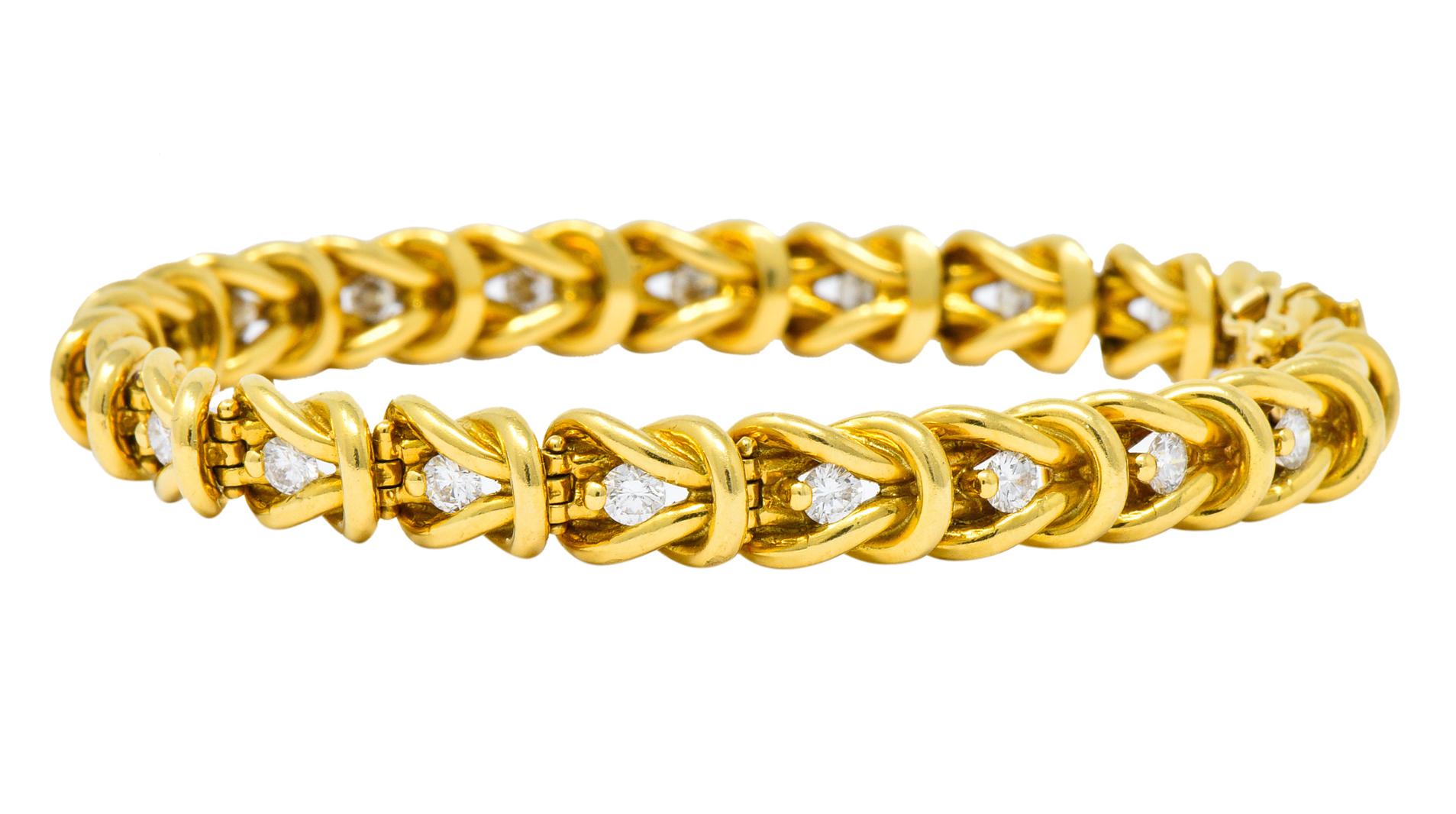 Vintage 1.68 Carat Diamond 18 Karat Gold Knot Link Bracelet 4