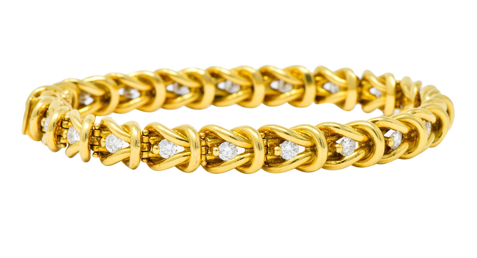 Retro Vintage 1.68 Carat Diamond 18 Karat Gold Knot Link Bracelet