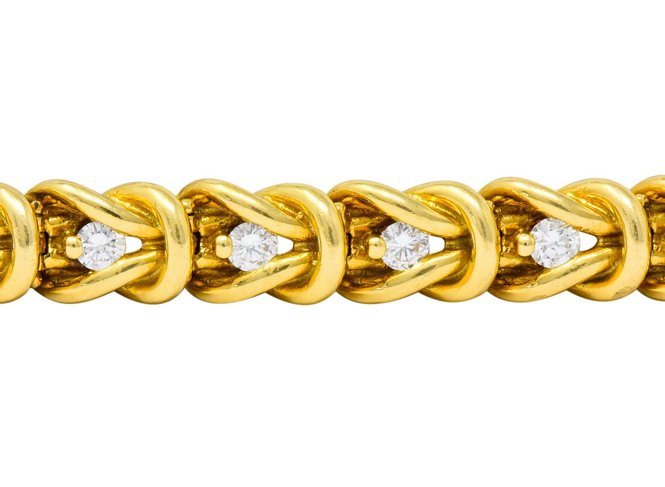 Women's or Men's Vintage 1.68 Carat Diamond 18 Karat Gold Knot Link Bracelet