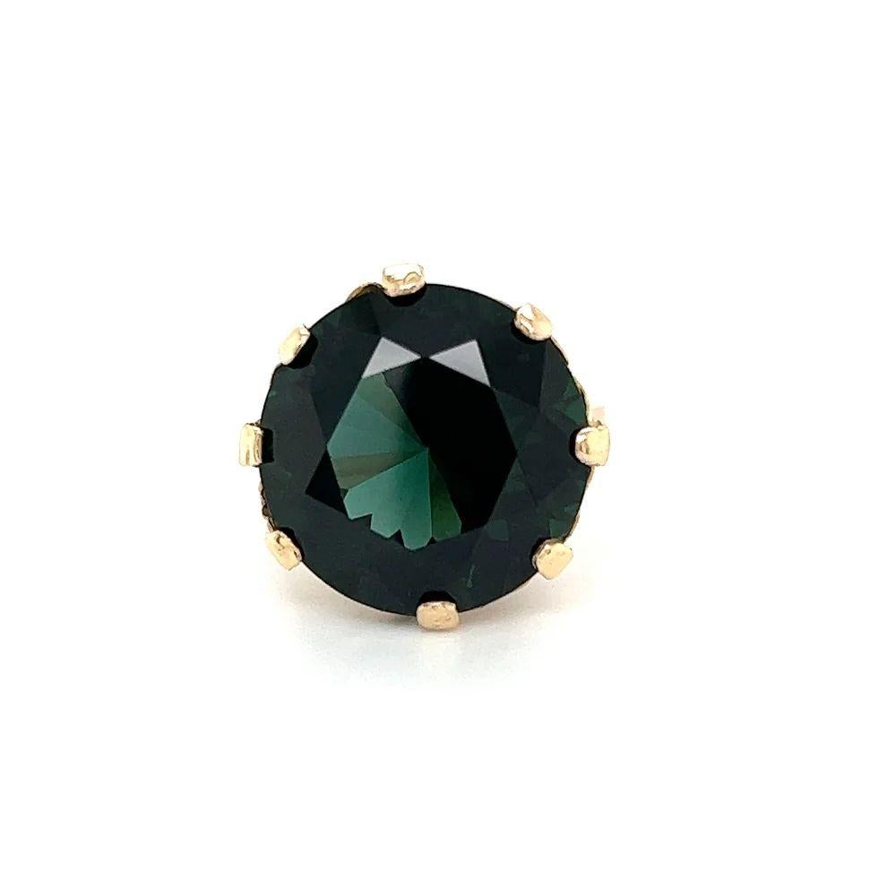 Round Cut Vintage 16.96 Carat Round Green Apatite Gold Solitaire Cocktail Ring For Sale