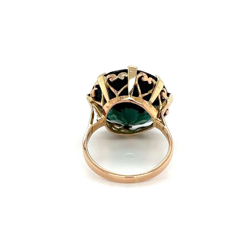 Vintage 16.96 Carat Round Green Apatite Gold Solitaire Cocktail Ring In Excellent Condition For Sale In Montreal, QC