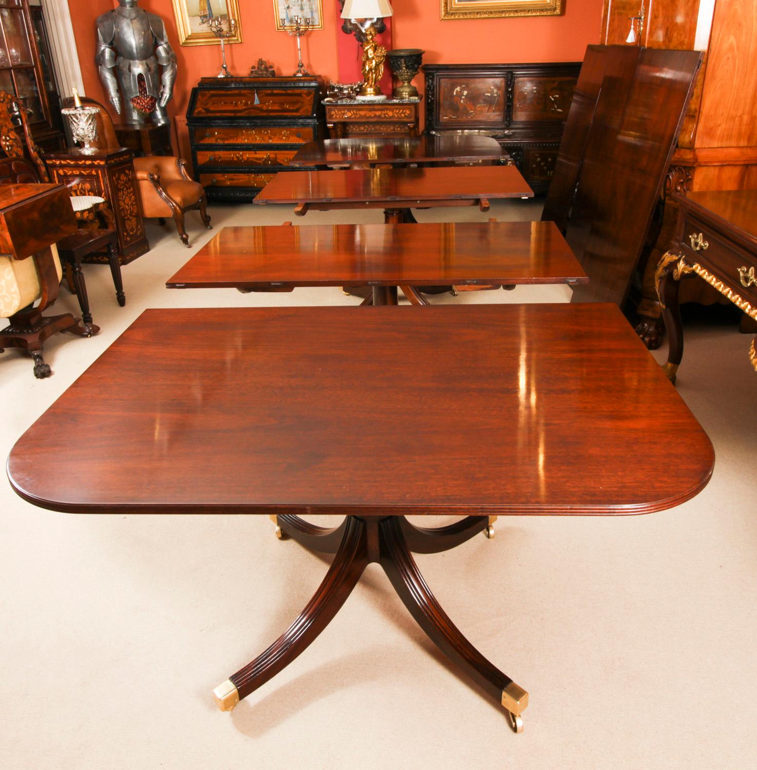 Vintage Dining Table by William Tillman & 16 Dining Chairs 20th C 1