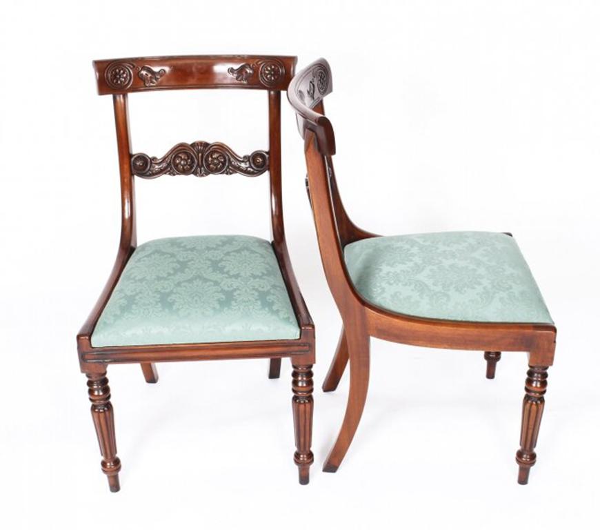 Vintage Dining Table by William Tillman & 18 Dining Chairs, 20th C 11