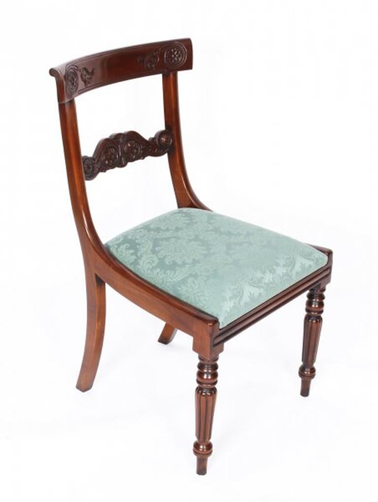 Vintage Dining Table by William Tillman & 18 Dining Chairs, 20th C 12