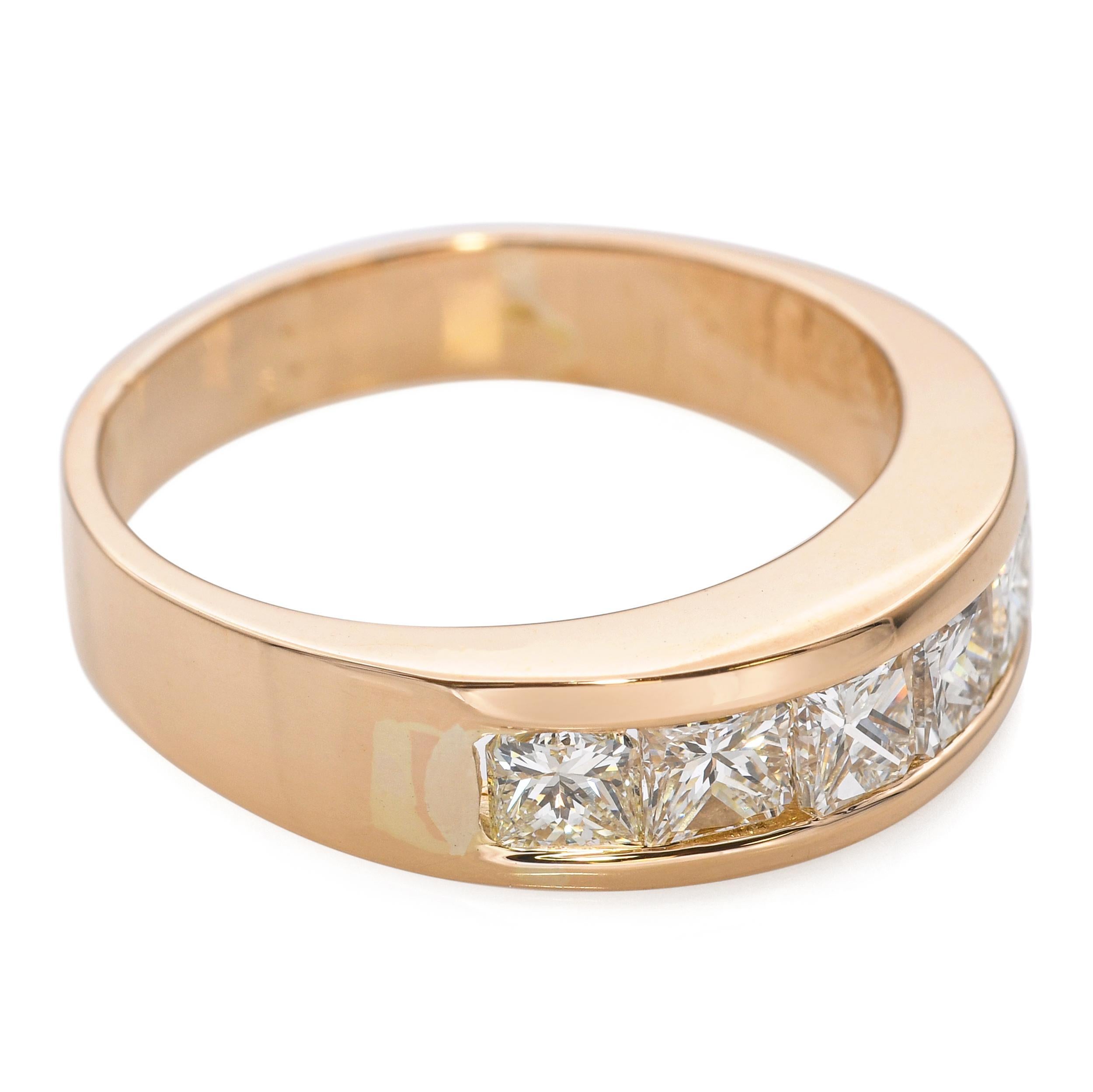 Bague Vintage en or jaune 16k sertie de 1.50tcw de diamants Unisexe en vente