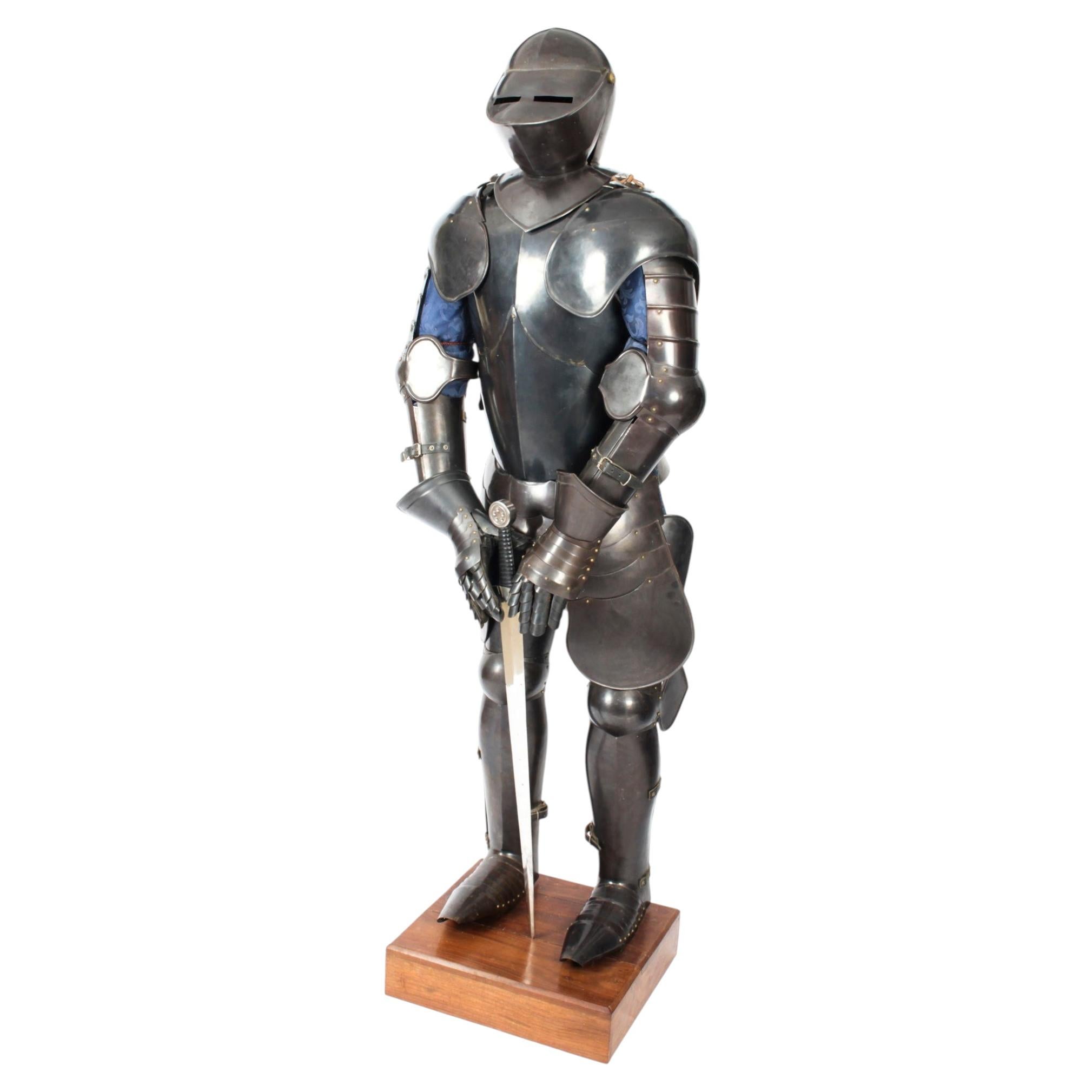 Vintage 16th Century Style Complete Suit of Armour - Castell Gyrn 20th Century