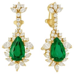 Vintage 17 Carat Colombian Emerald & Diamond 18K Yellow Gold Drop Earrings