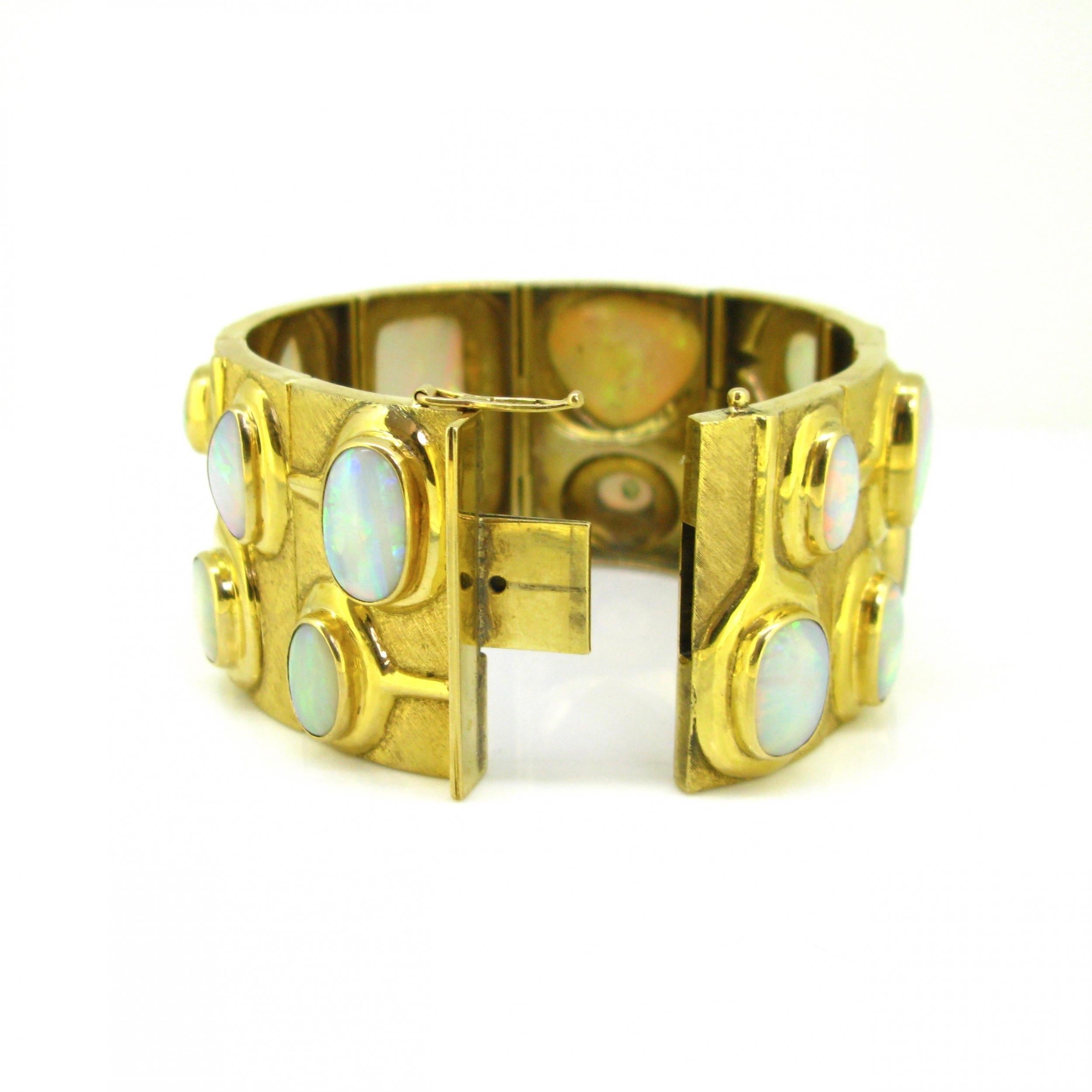 Vintage 17 Opals Large Bracelet Bangle by BURLE MARX, 18kt yellow gold circa 196 2