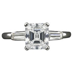 Bague vintage en platine avec diamant taille émeraude de 1,70 carat F VS2