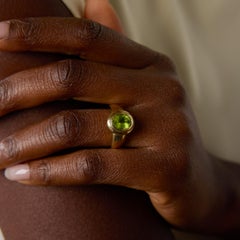 Vintage 1.70 carat peridot 14k yellow gold bezel ring